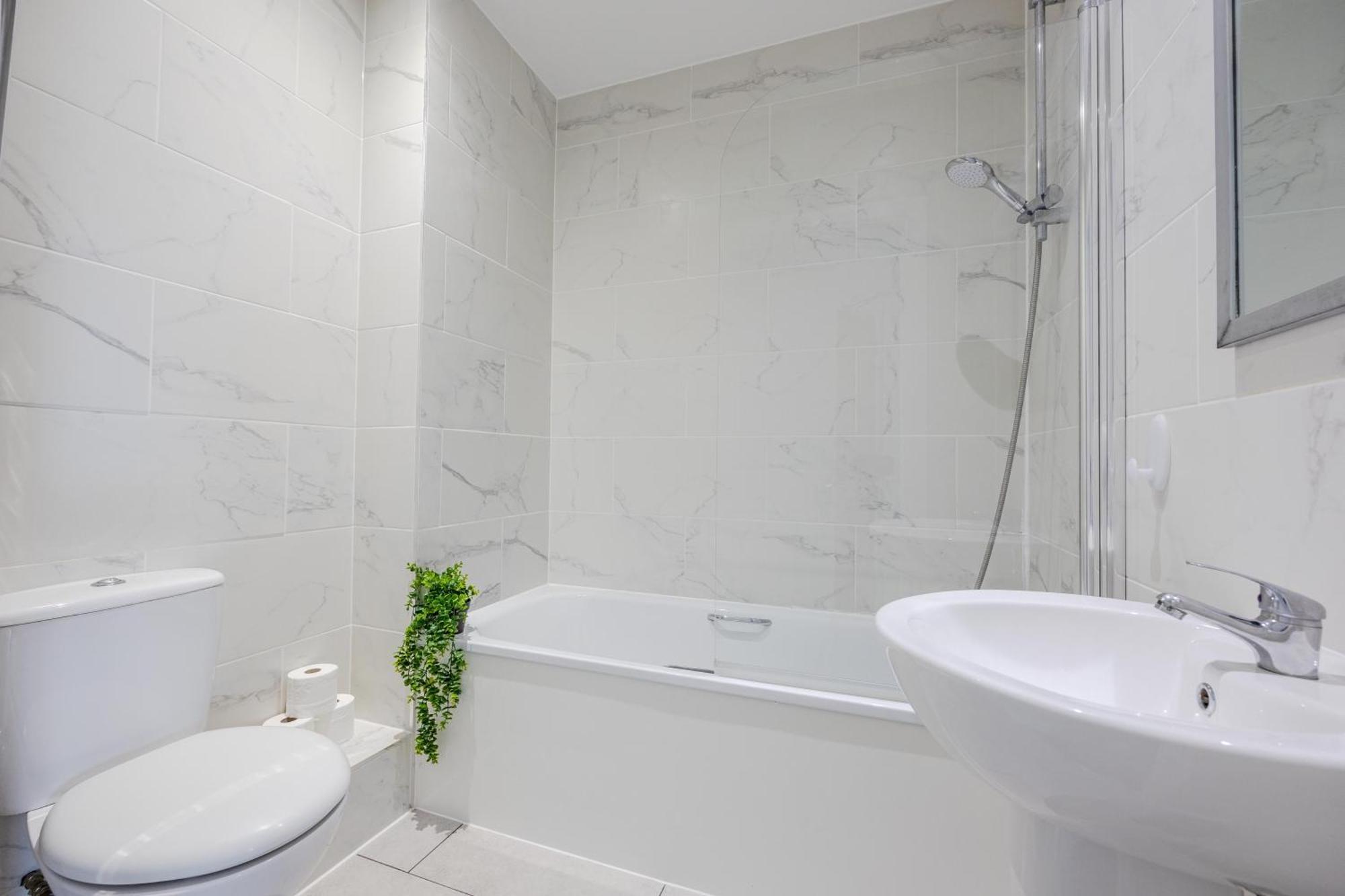 Vertigo Apartments Кингстон на Темзе Экстерьер фото